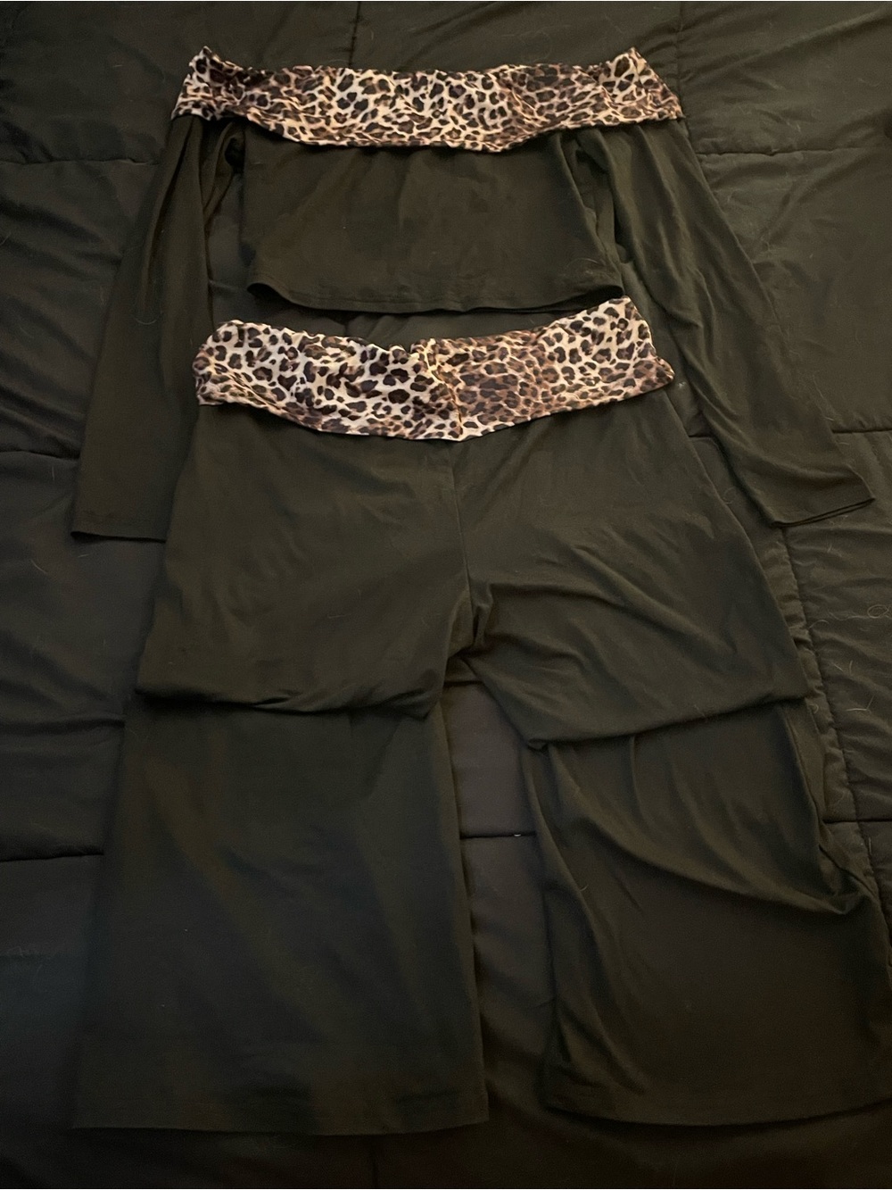 Black Lounge Set with Leopard Trim